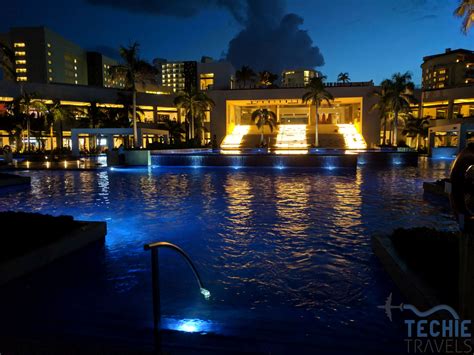 Hyatt Ziva Cancun - Activities and Entertainment | TechieTravels