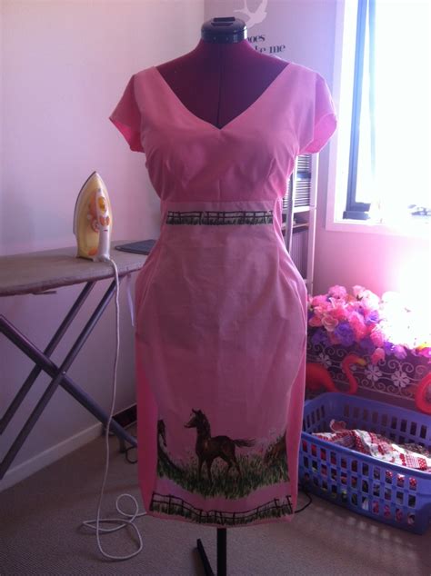 Sew Retro Rose: Melbourne Cup Dress : Its finished!!