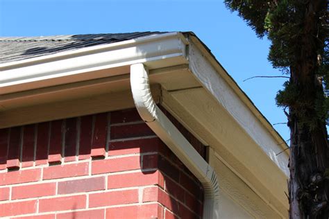 Seamless Rain Gutter Installation - Peak Roofing & Exterior