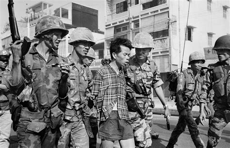 Eddie Adams Vietnam War photos - Business Insider