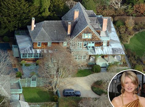 Martha Stewart from Celebrity Homes in the Hamptons | E! News