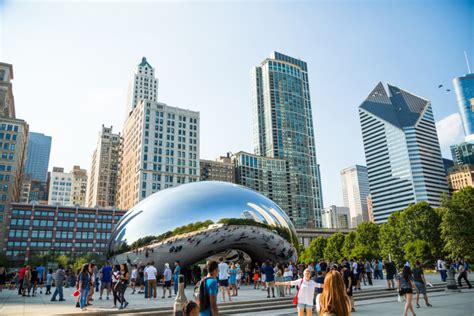 The Bean (Cloud Gate) in Chicago | Choose Chicago