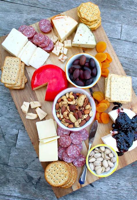 How to Make at Gourmet Cheese Platter at ALDI - Popsicle Blog