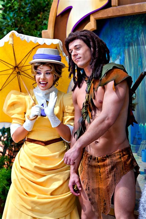 20 Halloween Couple Costumes | Couples costumes, Disney cosplay, Couple ...