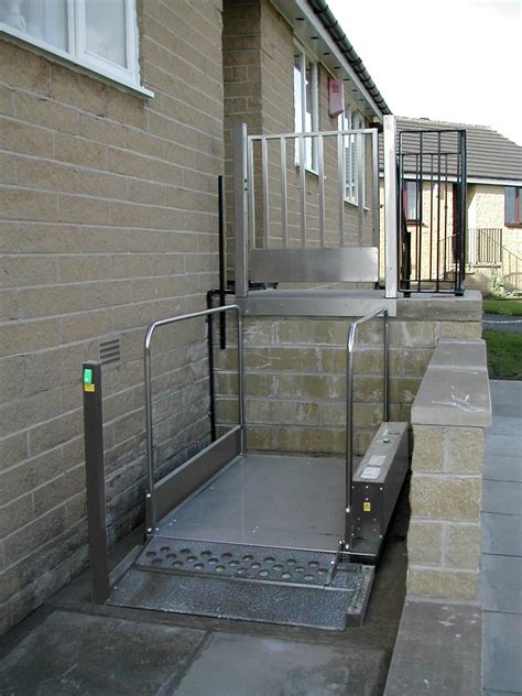 Platform Lift - Second hand Wheelchair Steplift | Terry Lifts