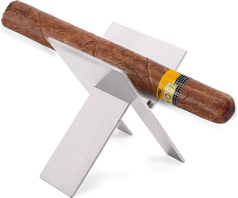 Keeping It Classy: The Art of the Cigar Holder!