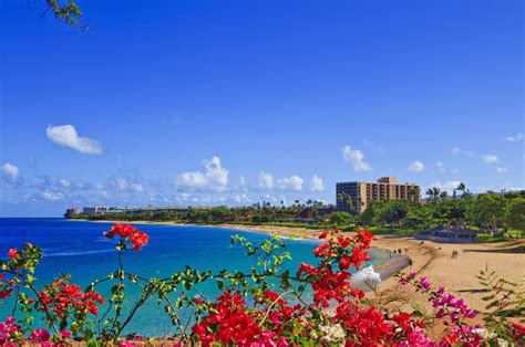 Kahana Beach, Maui | To-Hawaii.com