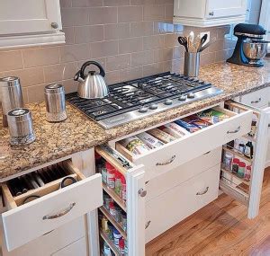 ceramic-tile-kitchen-island | HomeMydesign