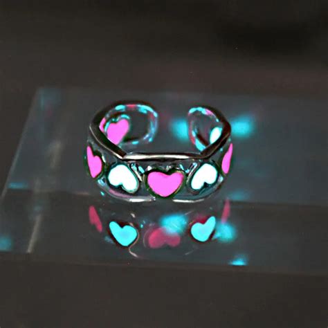 Glowing ring Glow In The Dark Hollow Heart love Open ring Women ...