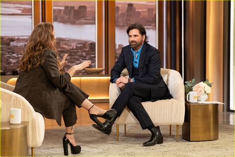 John Stamos Reveals the Two Iconic 'Full House' Set Pieces He Has at ...