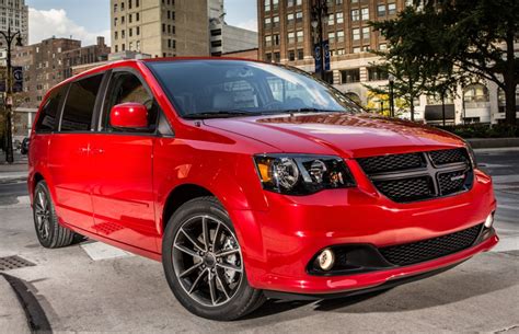 Chrysler Recall Issued For 780,000 Town & Country And Dodge Grand ...