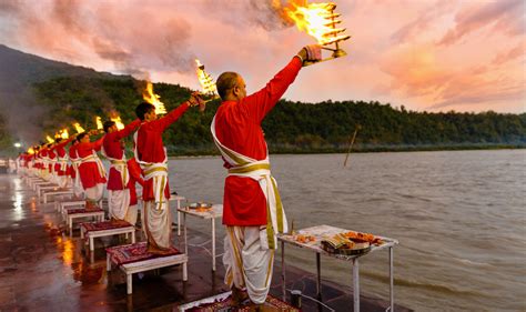 Rishikesh: Getting Spiritual in the Capital of Yoga - Travelogues from ...