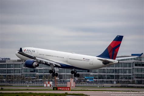 Delta Airbus A330-300 landing at London Heathrow Airport - Image ...