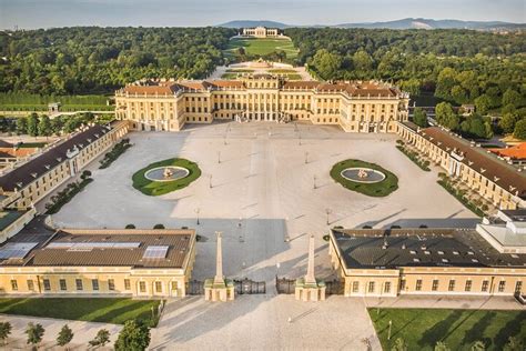 2023 Lunch & Admission to Schönbrunn Palace