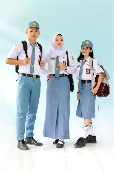 Perlengkapan Sekolah yang Dibutuhkan Anak TK, SD, SMP, SMA - Yupi