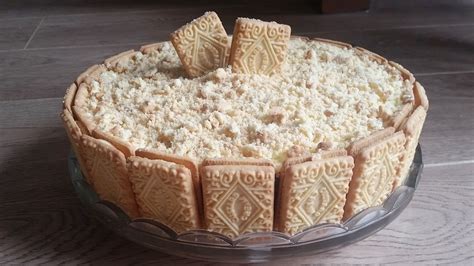 CUSTARD CREAM CAKE! - Joe's Bakes