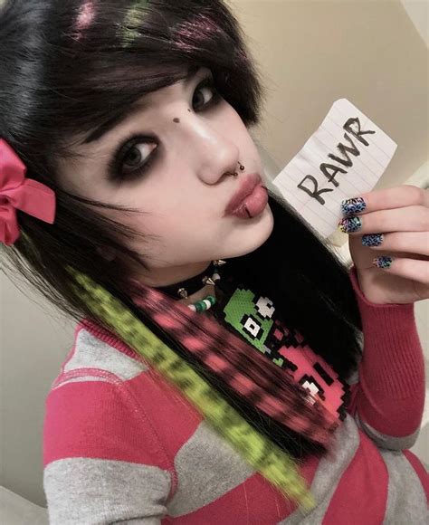 Pin by Pinky Online on crunk in 2022 | Scene kids, Scene girls, Scene ...