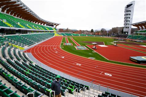 Look inside University of Oregon's $200 million state-of-the-art, track ...