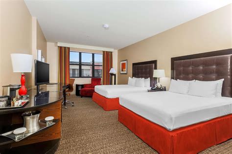 Hilton Promenade at Branson Landing Hotel, Branson City Center, Branson ...