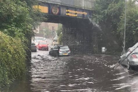 Edinburgh flooding: Watch as flooding causes disruption to drivers on ...