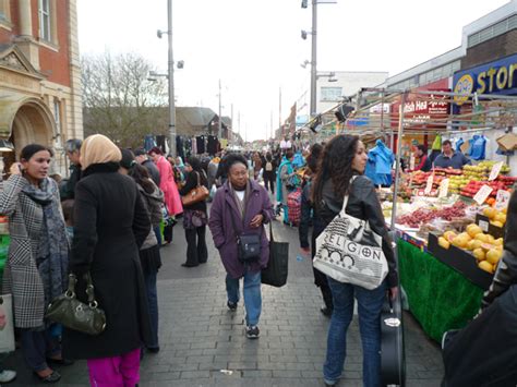 Walthamstow - The longest street market in Europe | Travel Blog | Time ...