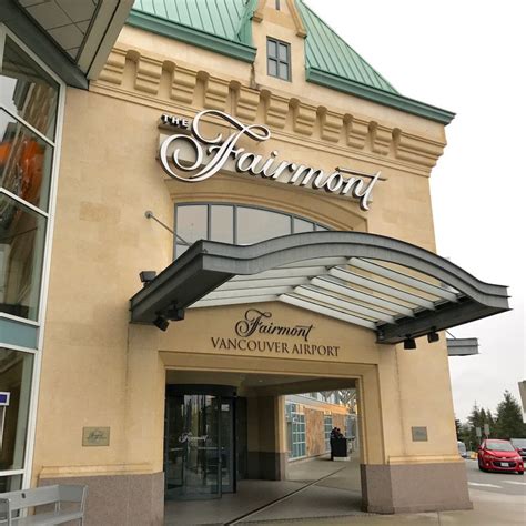 Review: Fairmont Vancouver Airport Hotel Gold Floor Room - PointsWise