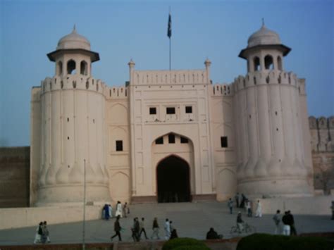 world places: Pakistan Lahore Fort