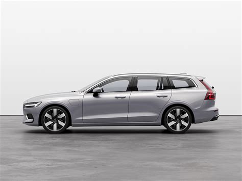 Volvo Plug-In Hybrid Cars | Sedans, SUVs & Wagons | Volvo Cars USA