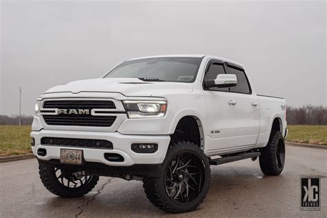 2020 Dodge Ram White Fuel Off-Road Runner D741 Wheel | Wheel Front