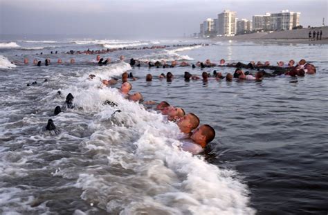 Navy SEAL recruits resume training while social distancing