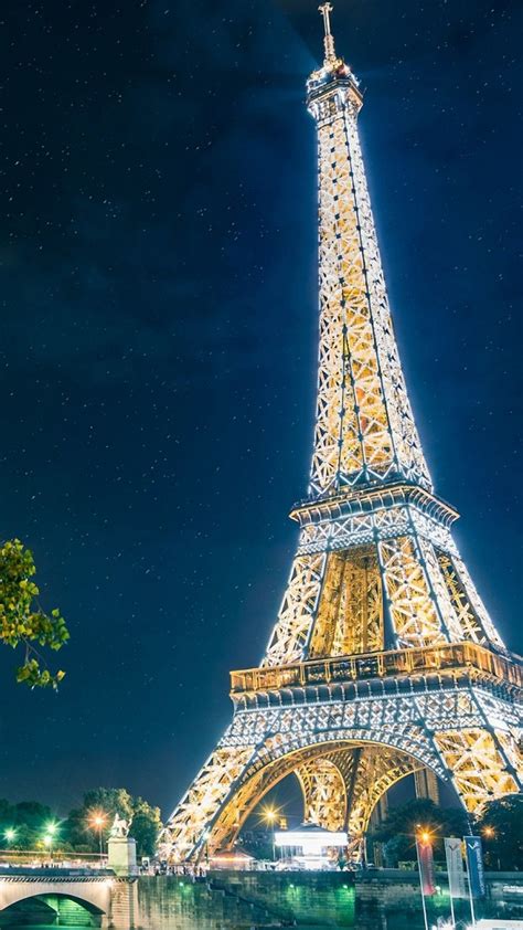 Eiffel Tower at night | iPhone Wallpaper | Eiffel tower at night ...