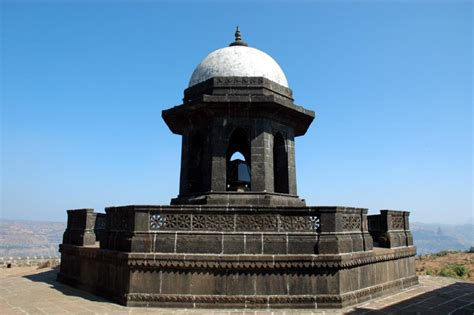 Raigad Fort - Explore Maharashtra