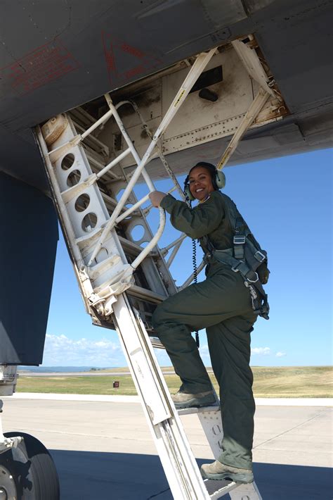 28th Bomb Wing command chief flies in B-1 bomber > Ellsworth Air Force ...