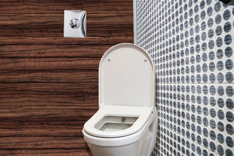 7 Best Corner Toilets For Small Bathrooms | Water Heater Hub