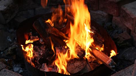 HOW TO BUILD THE PERFECT BRAAI FIRE | Wolma