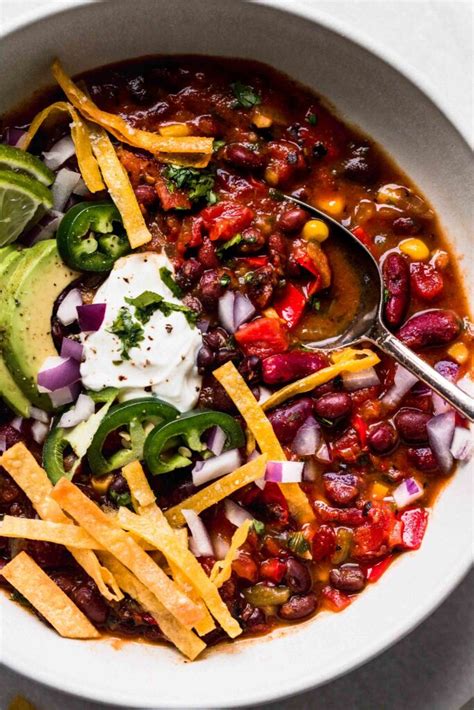 The BEST Instant Pot Vegetarian Chili Recipe - Platings + Pairings