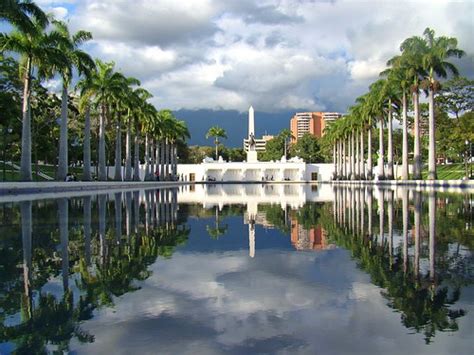 LOS PARQUES, PASEOS Y EDIFICIOS DE CARACAS | Viajes y Turismo al Día