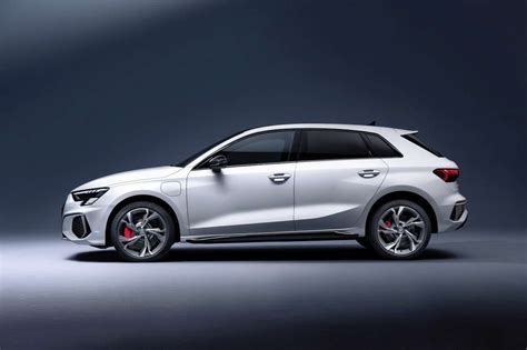 Audi A3 Hybrid 2024 - Maggi Angelle