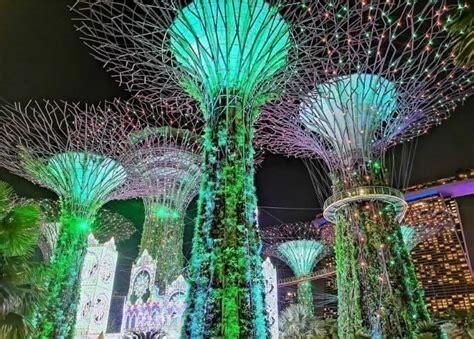 3 Best Singapore Light Shows You’ll Want to See Them