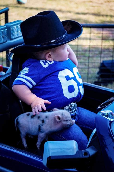 Kid’s Halloween Costume as Billy Bob from ‘Varsity Blues’ Is Next-Level ...