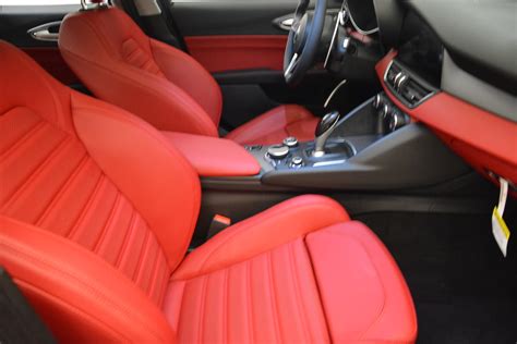 2018 Alfa Romeo Giulia Red Interior | Cabinets Matttroy