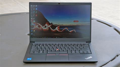 Lenovo ThinkPad E14 Review: Too Boring and Expensive to Compete