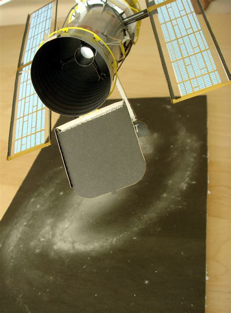 Hubble Space Telescope Spacecraft Science Kit 1_65