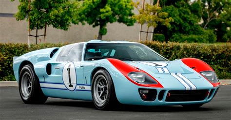 Une 1966 Superformance Ford GT40 MKII de Le Mans 66 va passer sous le ...