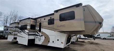 5th Wheel Camper Toy Hauler With Front Living Room | Cabinets Matttroy