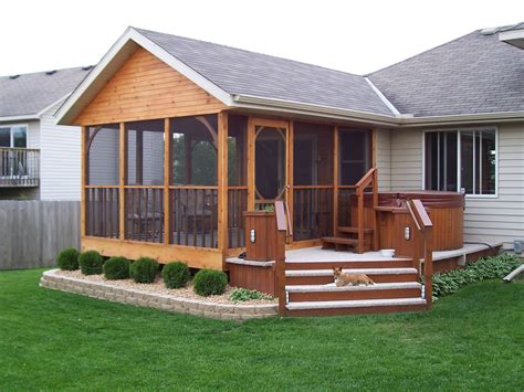 Love the deck added on- needs some paint on the porch!! | Manufactured ...