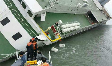 Ship carrying 471 passengers sinking off South Korean coast - India.com