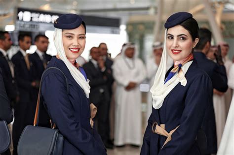 VIDEO: Saudia Unveils New Cabin Crew Uniform - Aviation Business Middle ...