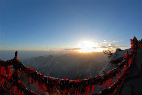 Huashan Mountain at Sunrise Stock Photo - Image of fairyland, asia ...