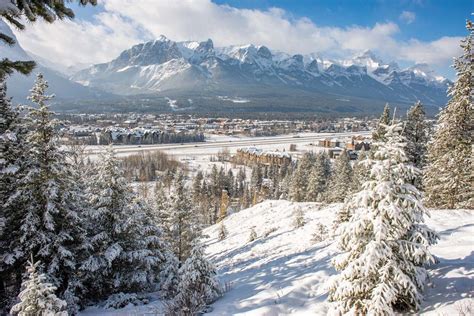 15 Best Things to Do in Canmore in Winter - Happiest Outdoors